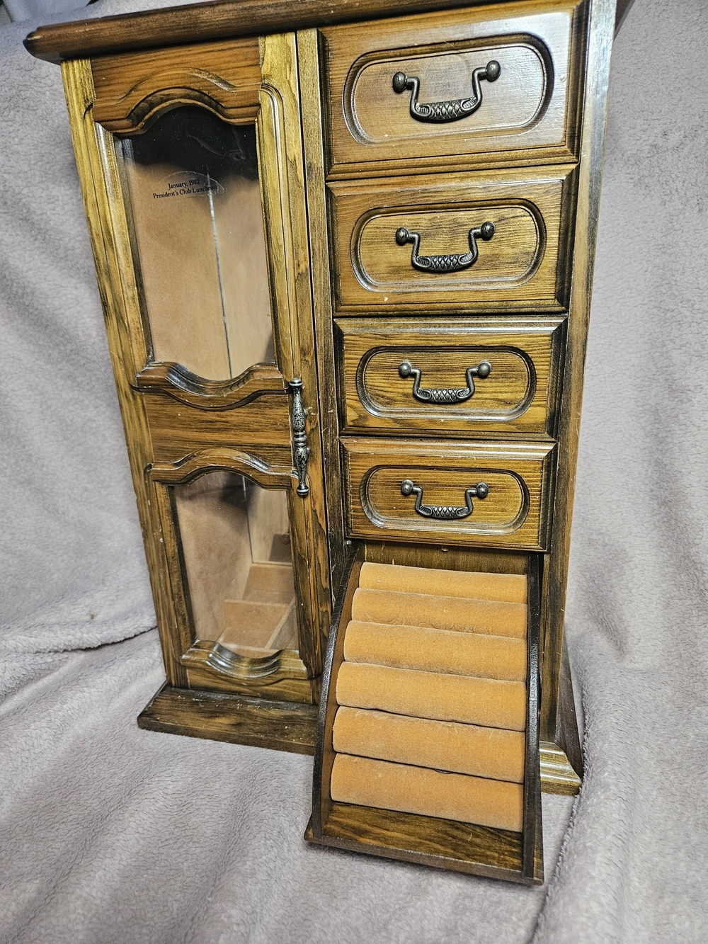 Vintage Avon Jewelry Music Box/Cabinet